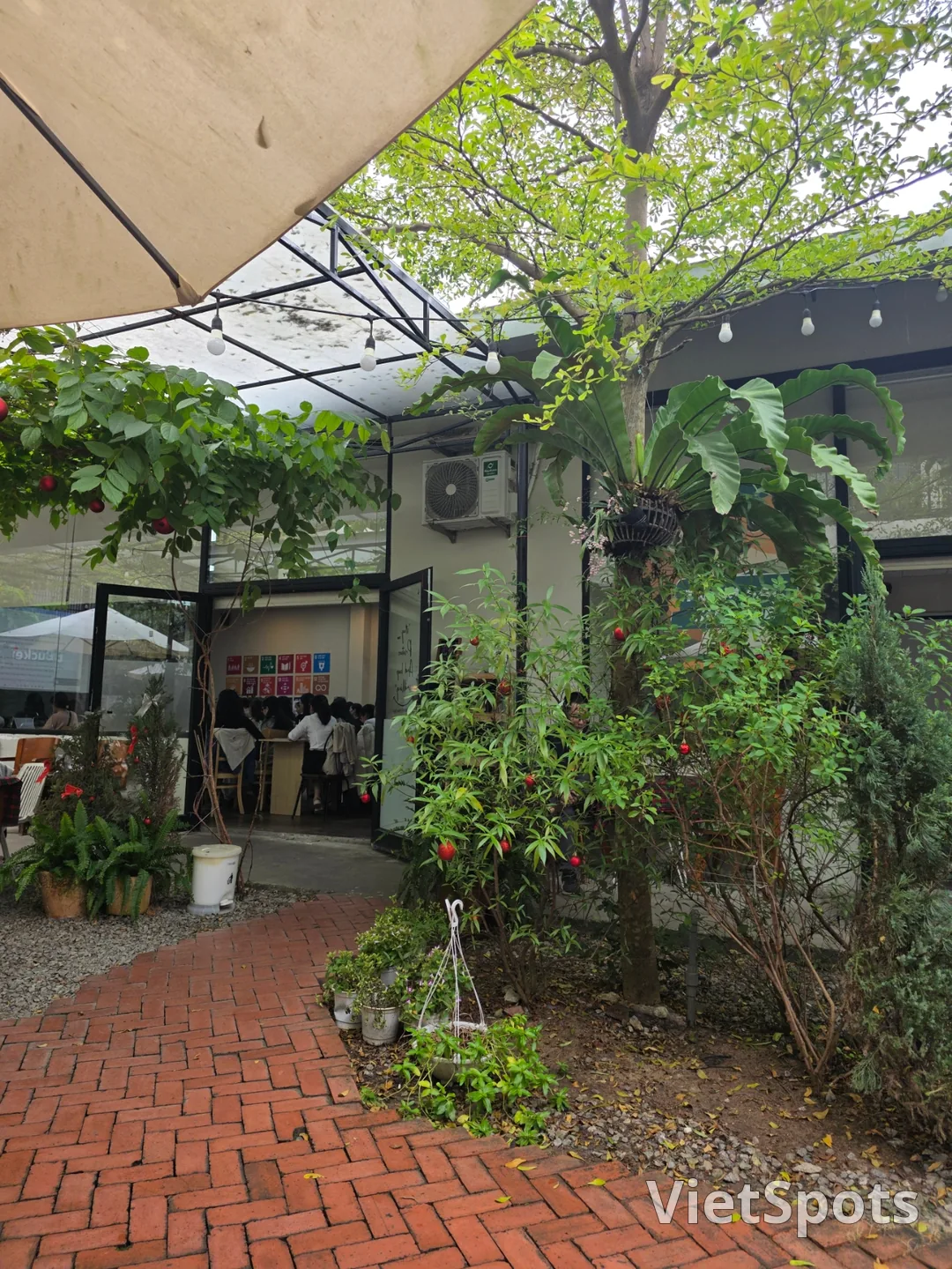 ✈️ คาเฟ่ที่มีห้องเรียน - webe Coffee