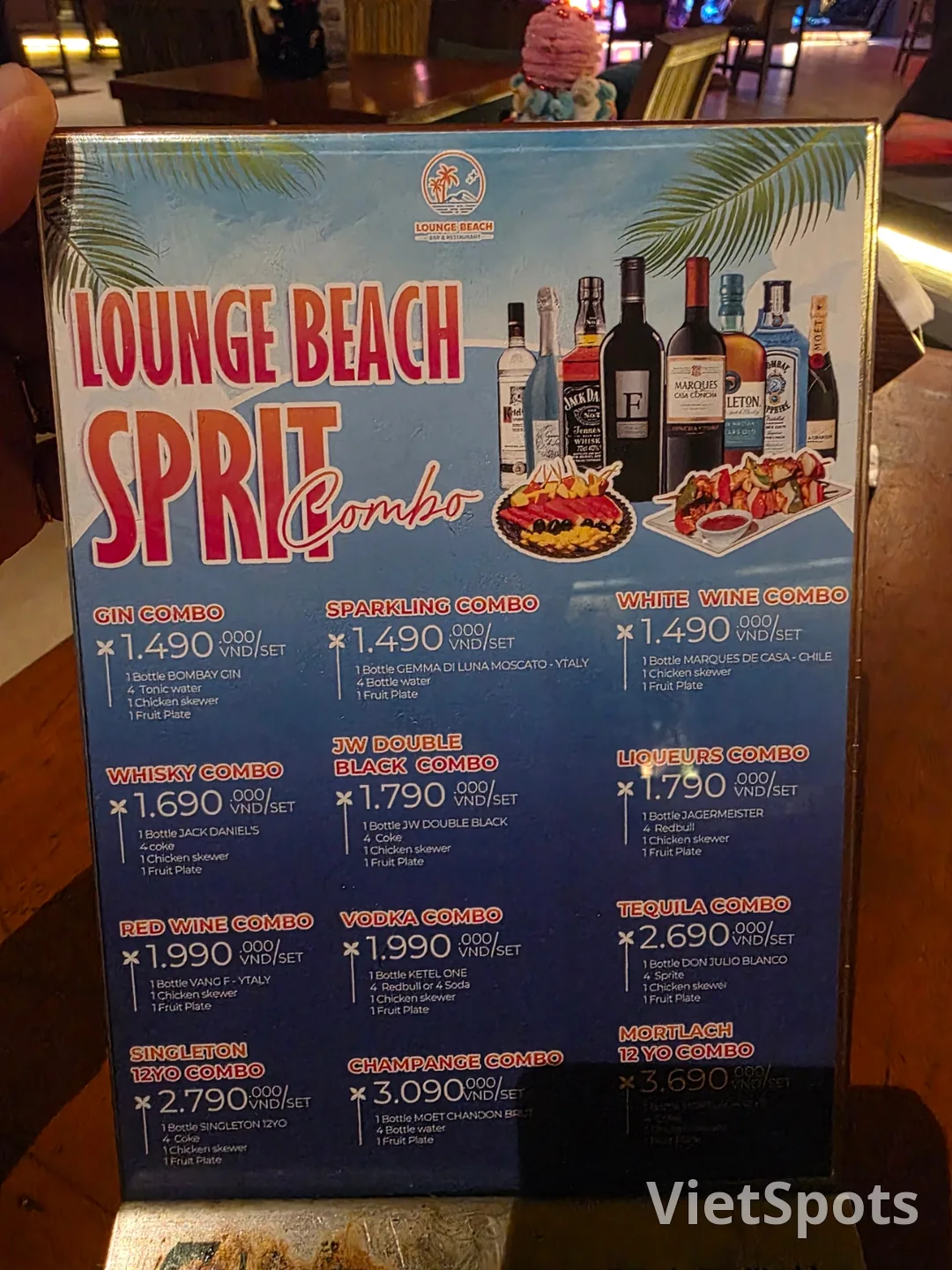 ✈️想看米凯比奇的火焰秀,就去Lounge Beach Bar吧。(Lounge Beach Bar - Restaurant)
