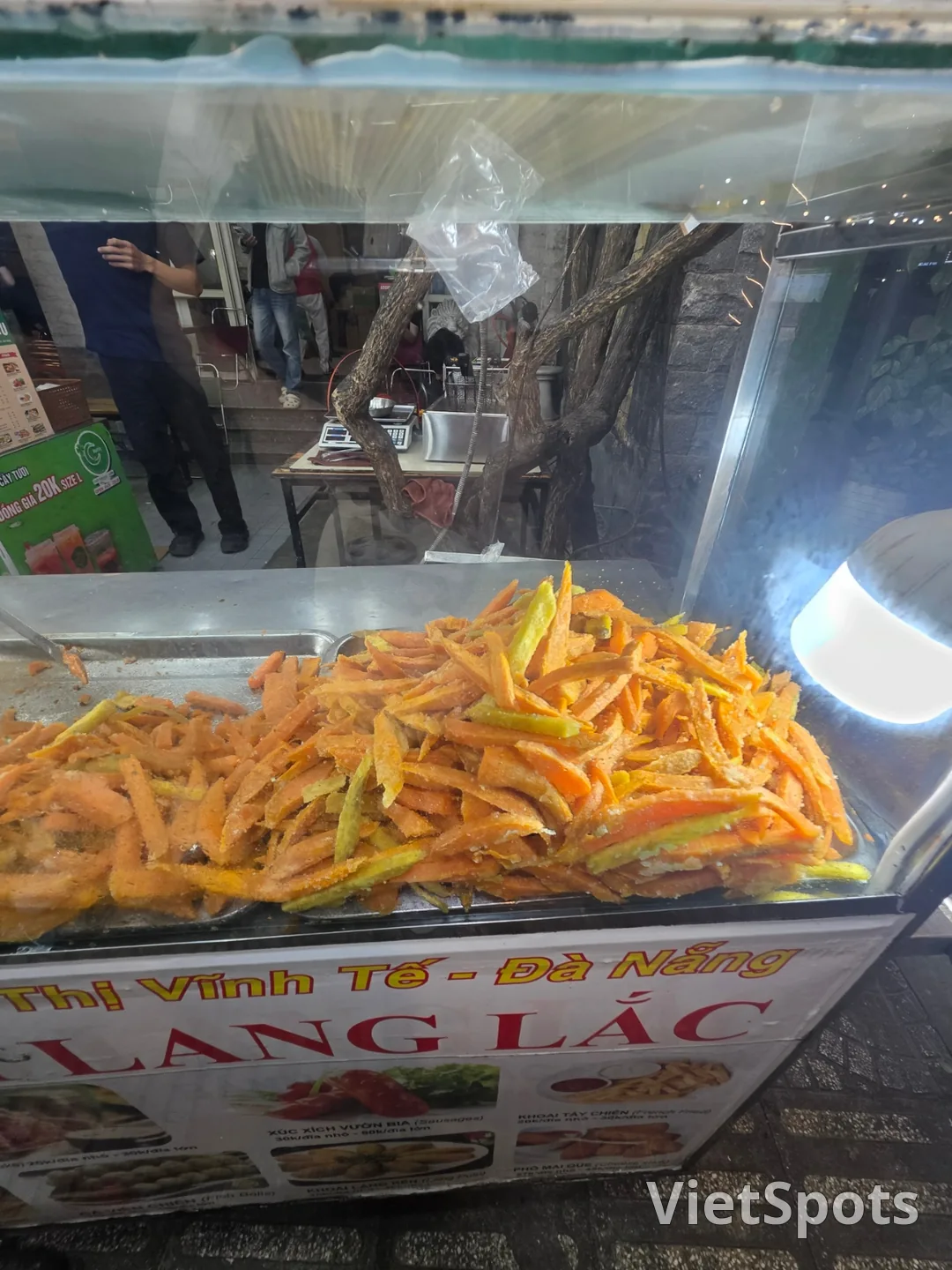 ✈️ 地元のリヤカー屋台のサツマイモの天ぷらも食べてみなくちゃですね。