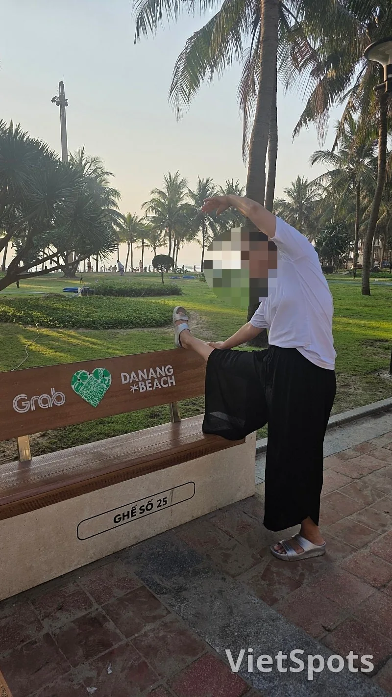 Ngắm bình minh ở biển Mỹ Khê và lấy tinh thần! Tập thể dục buổi sáng 😄