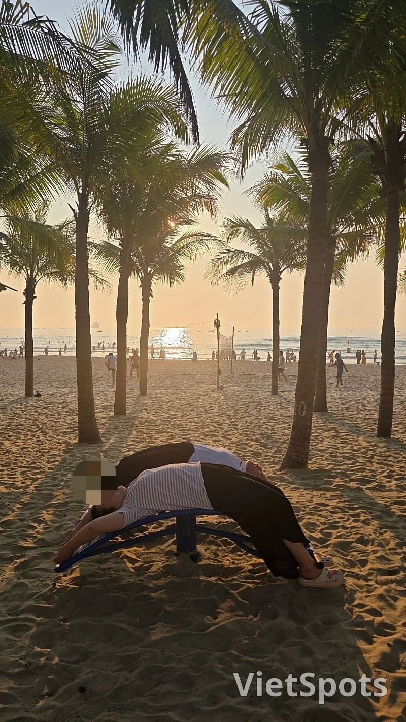 Ngắm bình minh ở biển Mỹ Khê và lấy tinh thần! Tập thể dục buổi sáng 😄