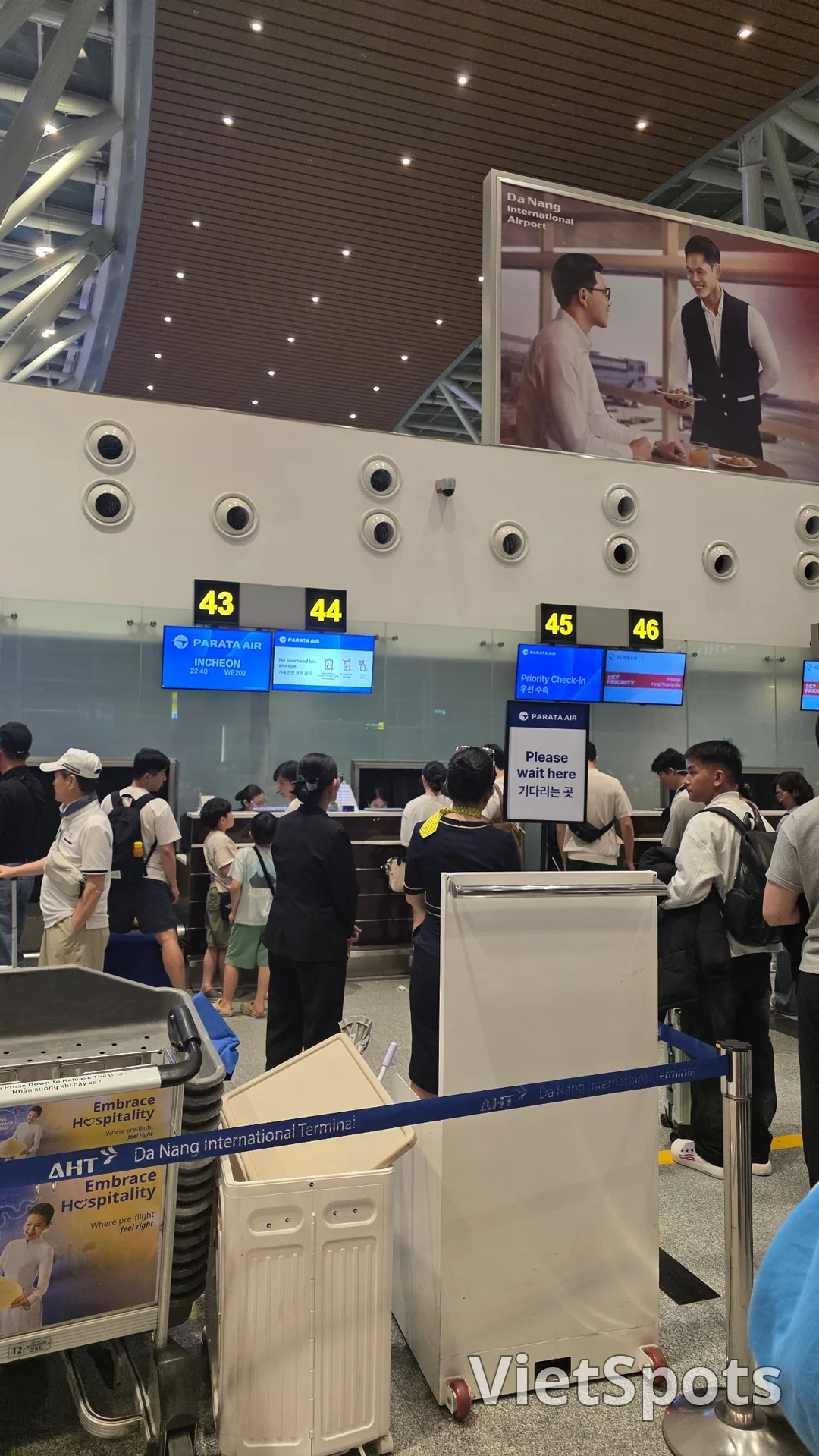 ✈️Fast track sân bay Đà Nẵng!📢 So sánh với trước đây! Những gì đã thay đổi và nhược điểm của fast track hiện tại!😭