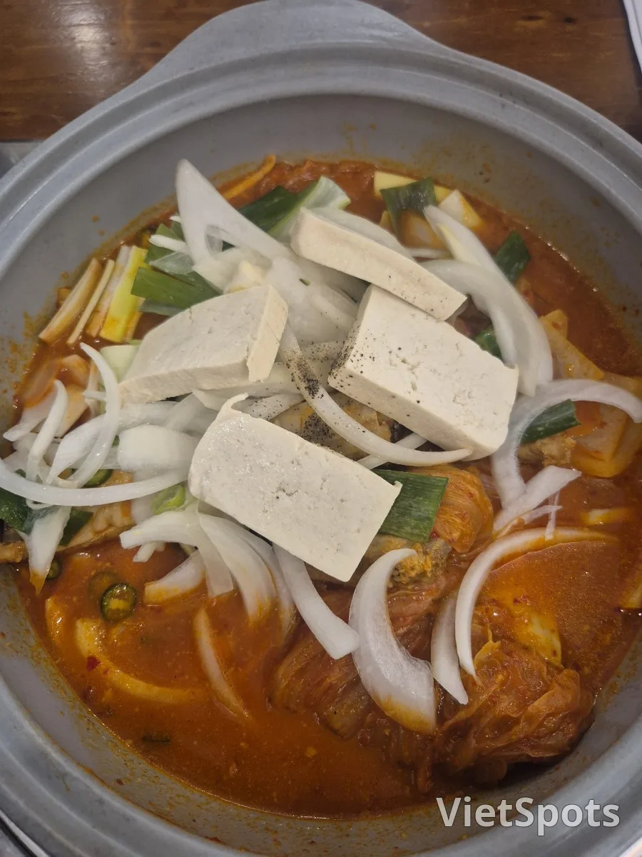 Last meal before departing Da Nang is Korean food!