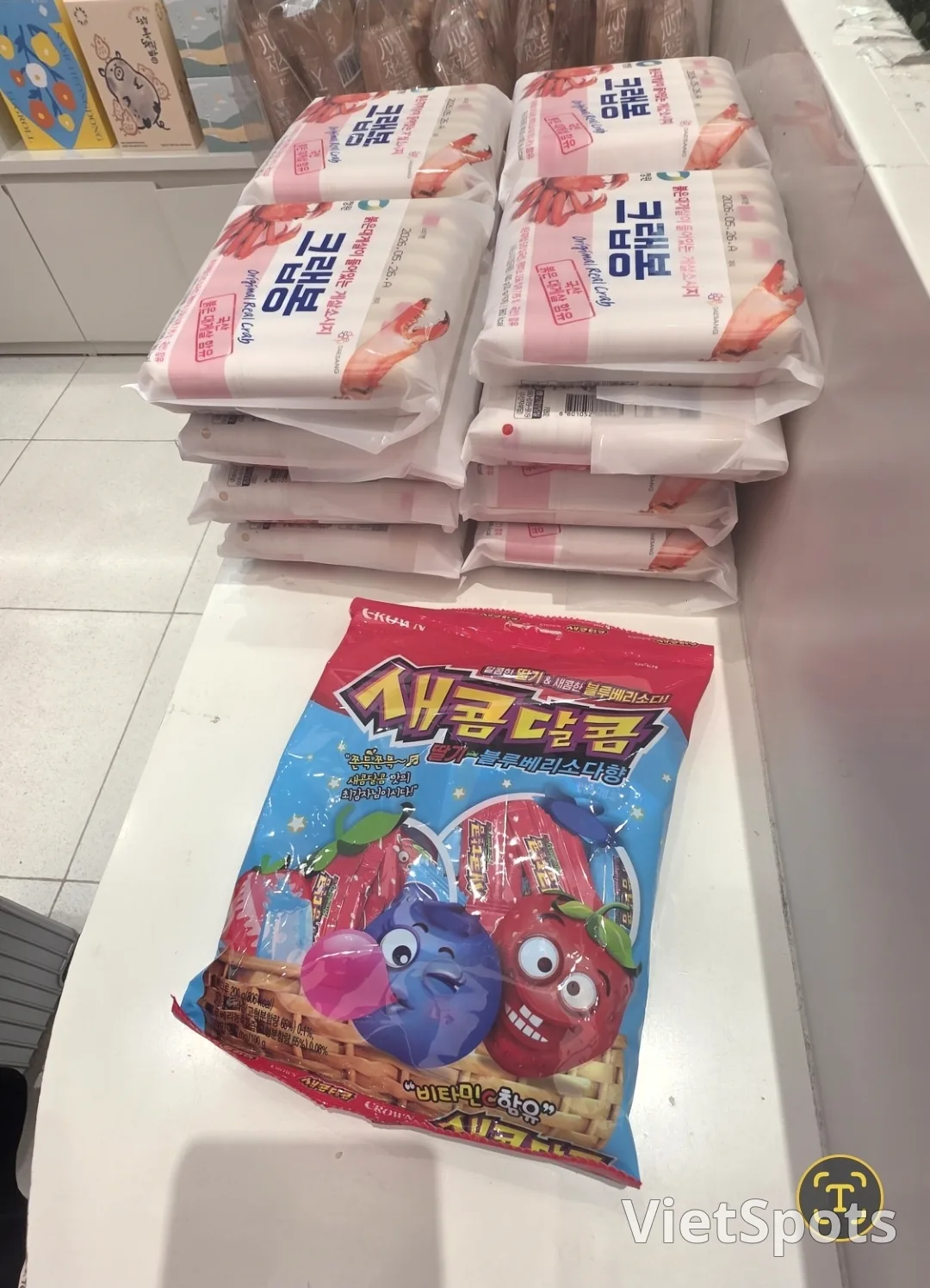 Lúc xuất cảnh ở sân bay Incheon, mình xài sạch điểm miễn thuế luôn! 😋