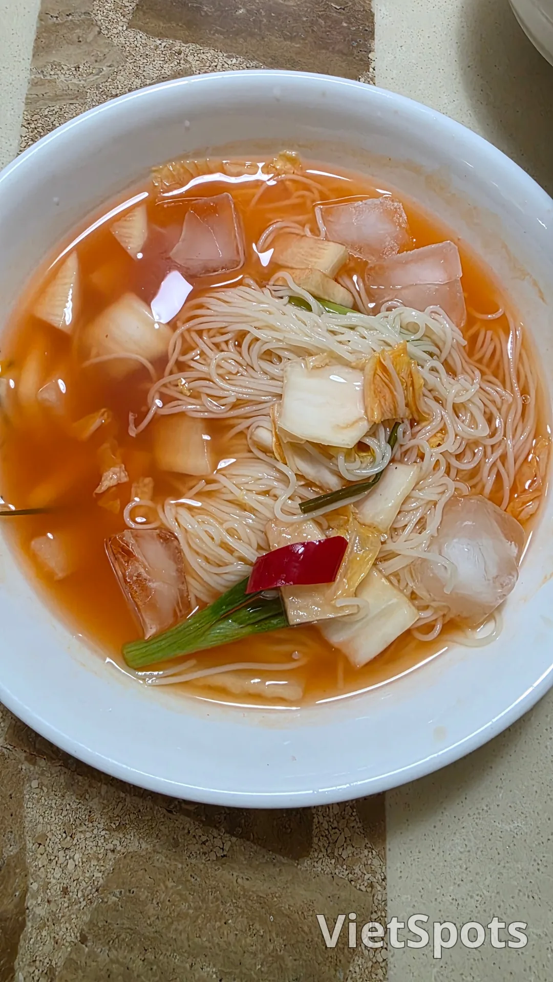 ๐ A refreshing bowl of noodles!