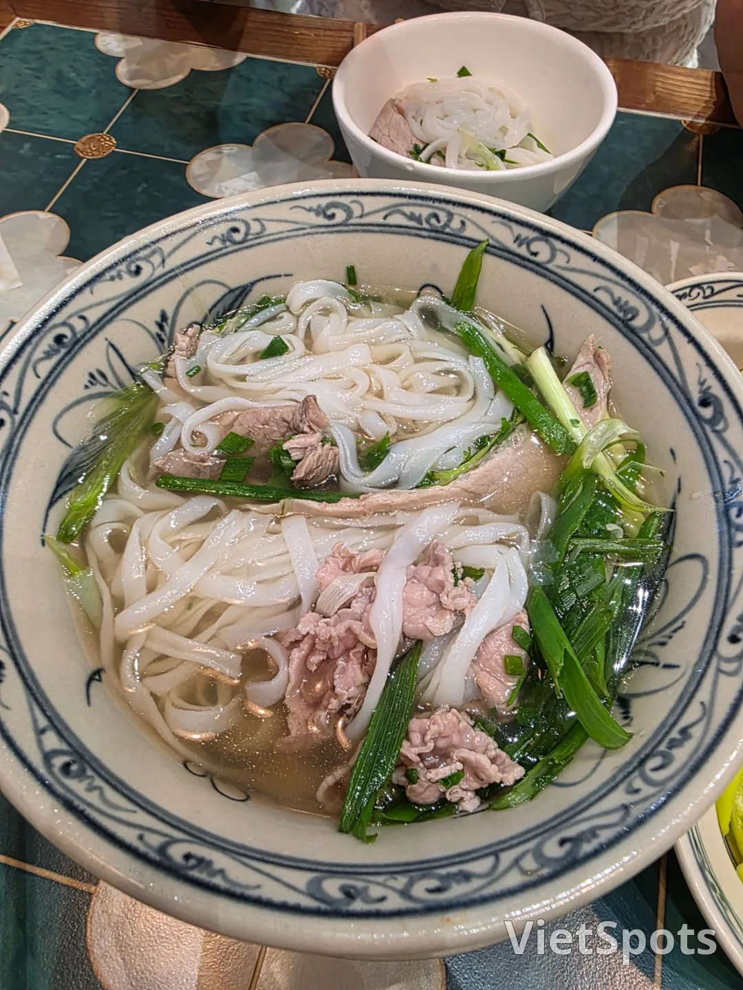 ✈️Quán mình đi ăn sáng nè! Quán phở của ông cụ nổi tiếng mới khai trương gần chợ Hansi!😍
