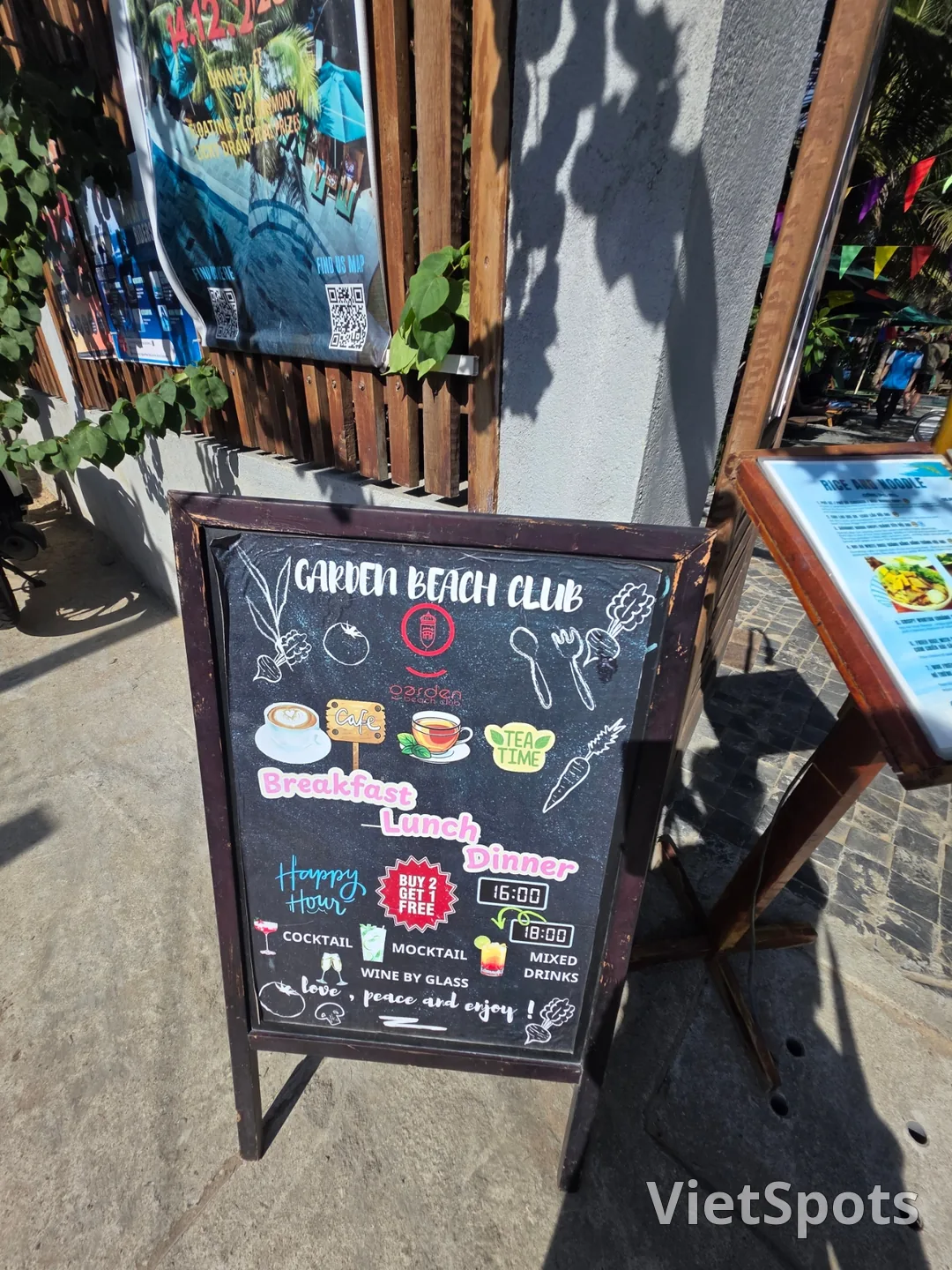 ✈️Bãi biển ngay trước phòng, nhà hàng cà phê có hồ bơi - Garden Beach Club