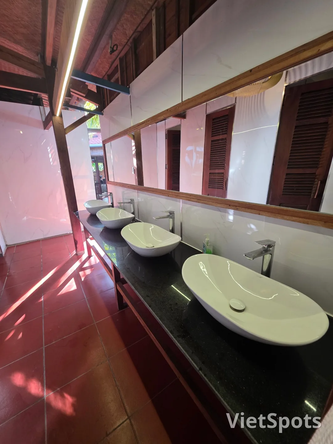✈️Bãi biển ngay trước phòng, nhà hàng cà phê có hồ bơi - Garden Beach Club