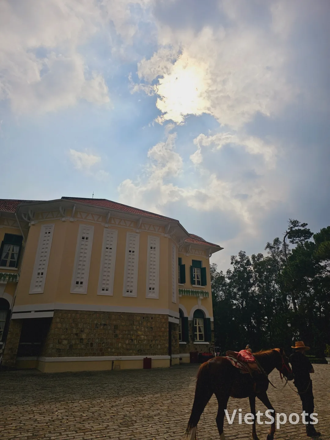 (यात्रा) 🇻🇳 दलात बाओ दाई महल