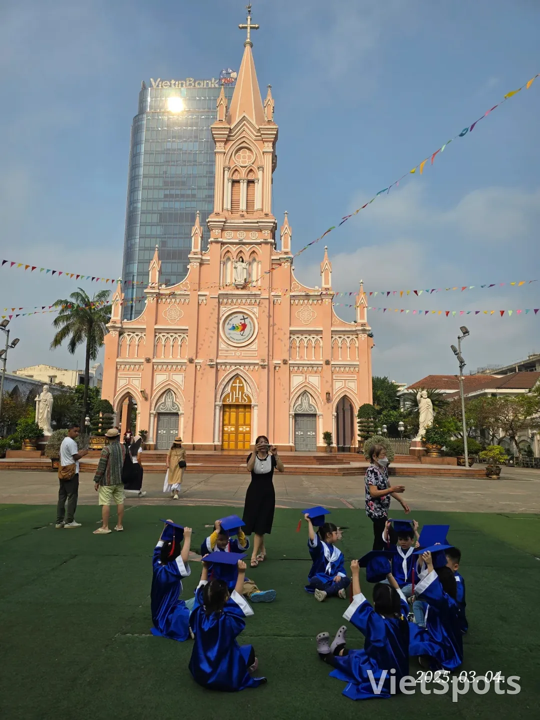 🇻🇳 [岘港游记 ✈️] 游览大教堂 ✝️