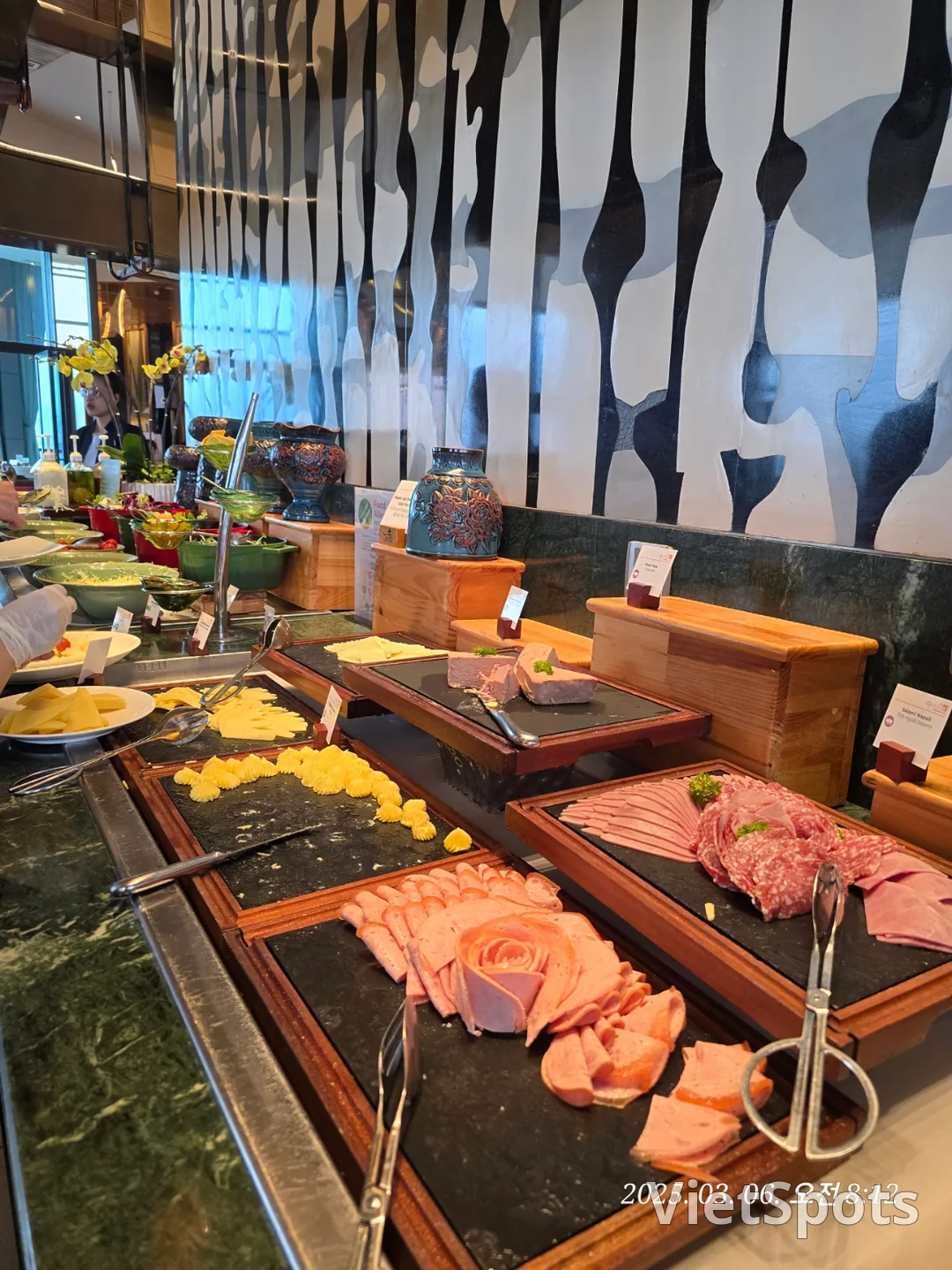 🇻🇳 [岘港游记 ✈️] 干翻诺富特早餐!!🥢(照片很多🫣)