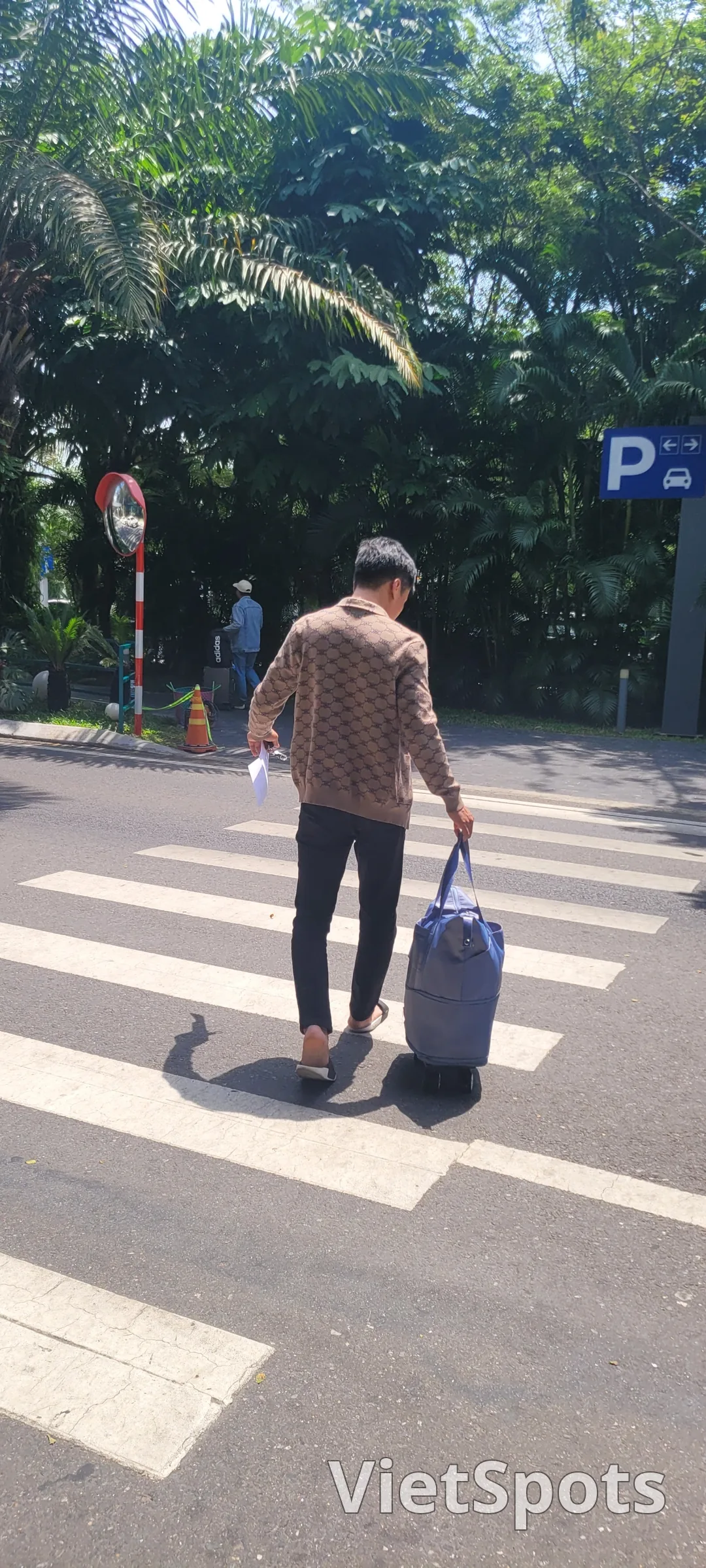 🇻🇳 Отзыв о Дананге ✈️ Первый день прошёл комфортно на арендованной машине~ 👍