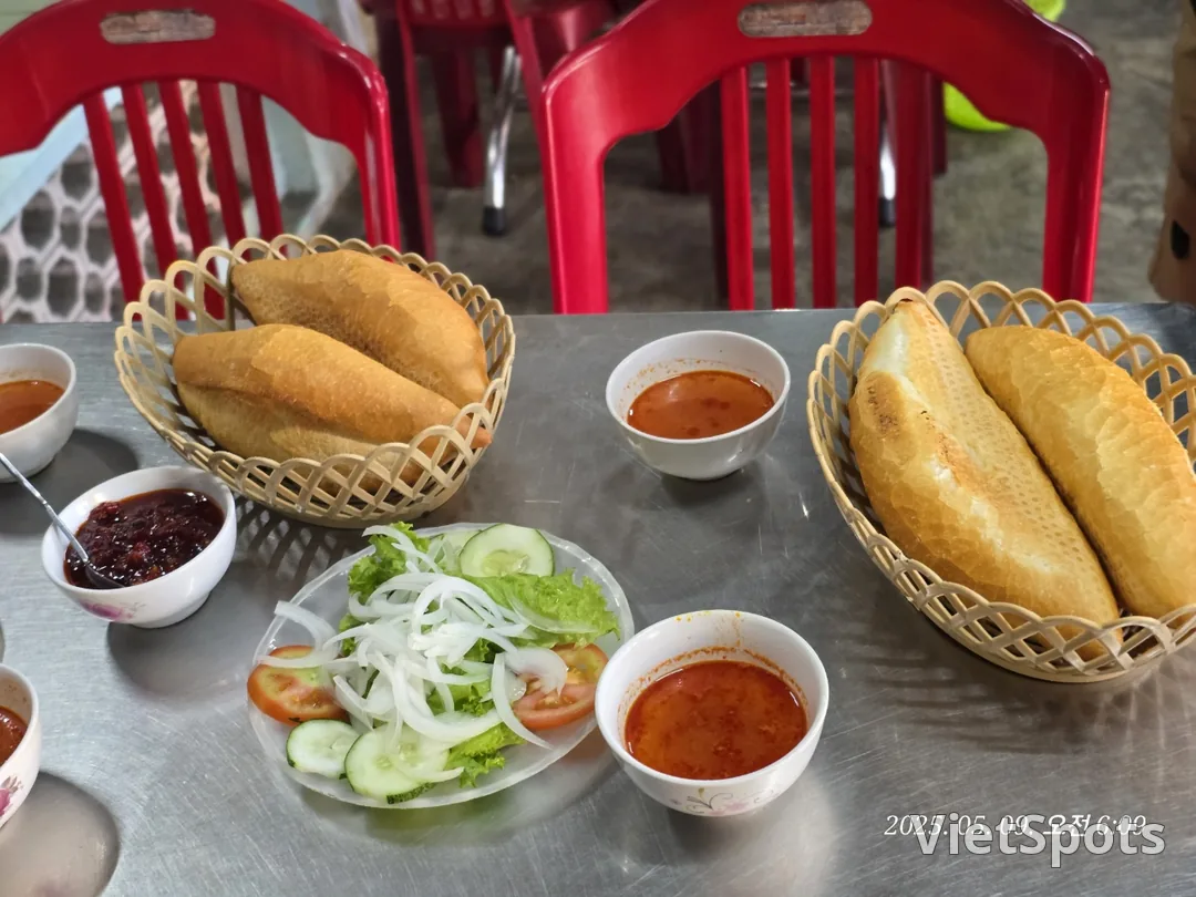 ๐ป๐ณ Da Nang trip review โ๏ธ Feeling like a local~ ๐ฅข