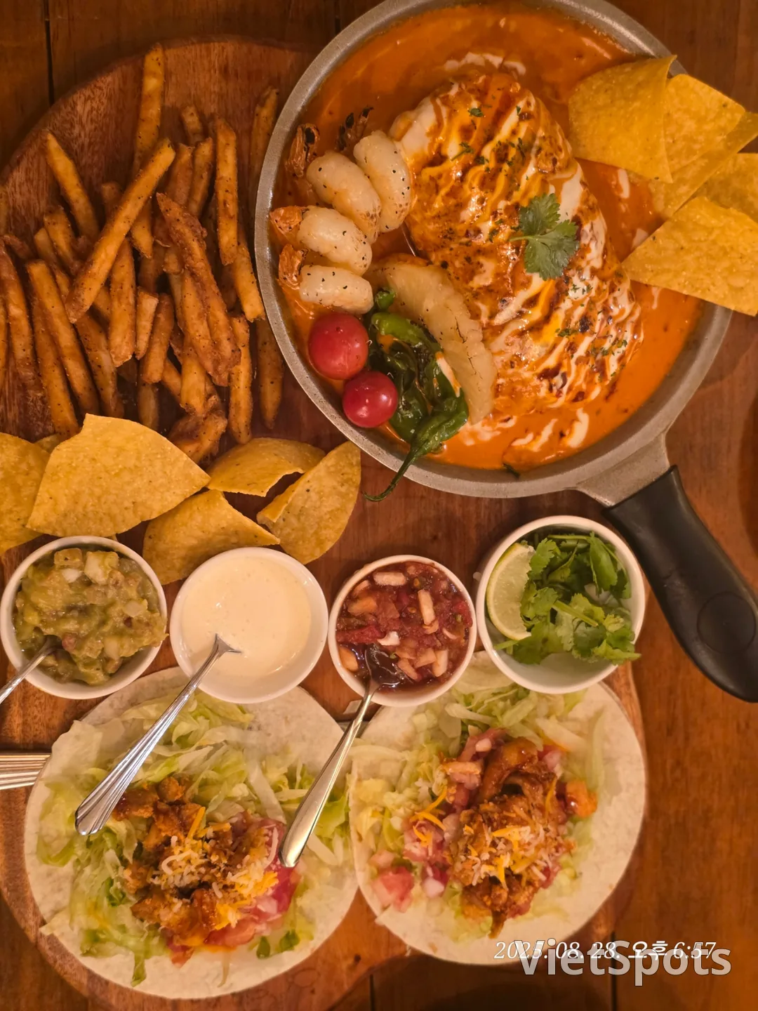 (旅行) 塔可美食店,太好吃啦!🌮