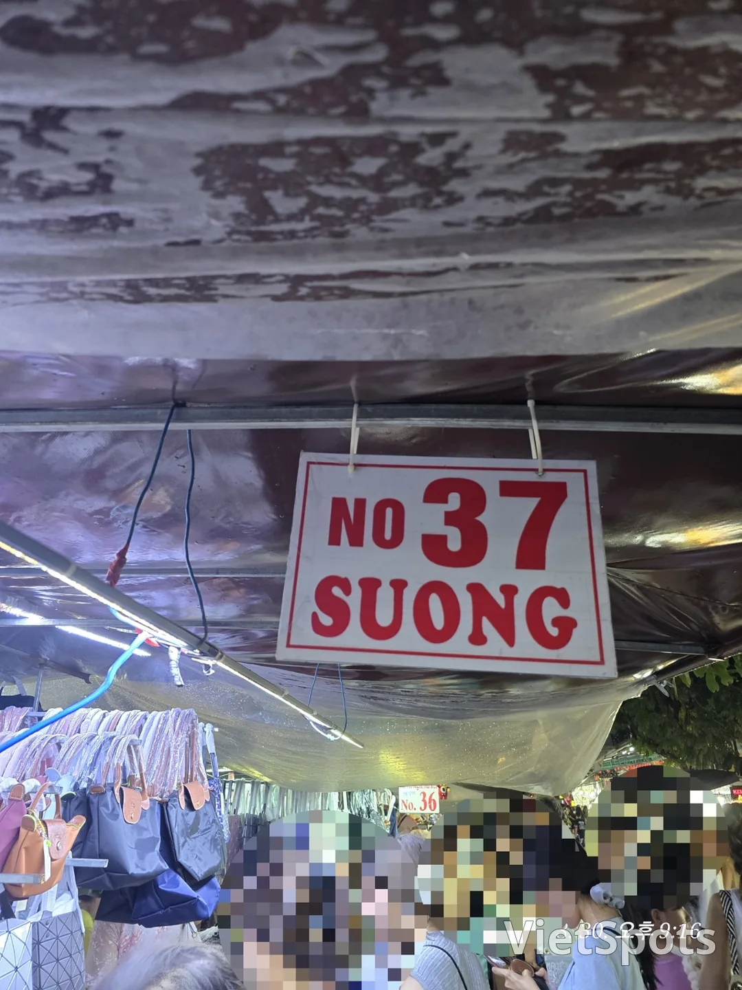Review Đà Nẵng ✈️ Mua túi xách ở quầy số 37 chợ đêm Hội An!