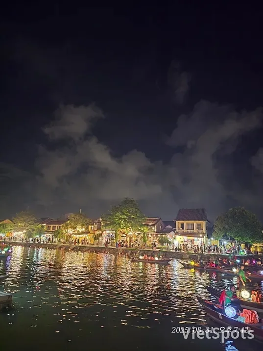 Review Đà Nẵng ✈️ Đêm ở Hội An đẹp quá🤗