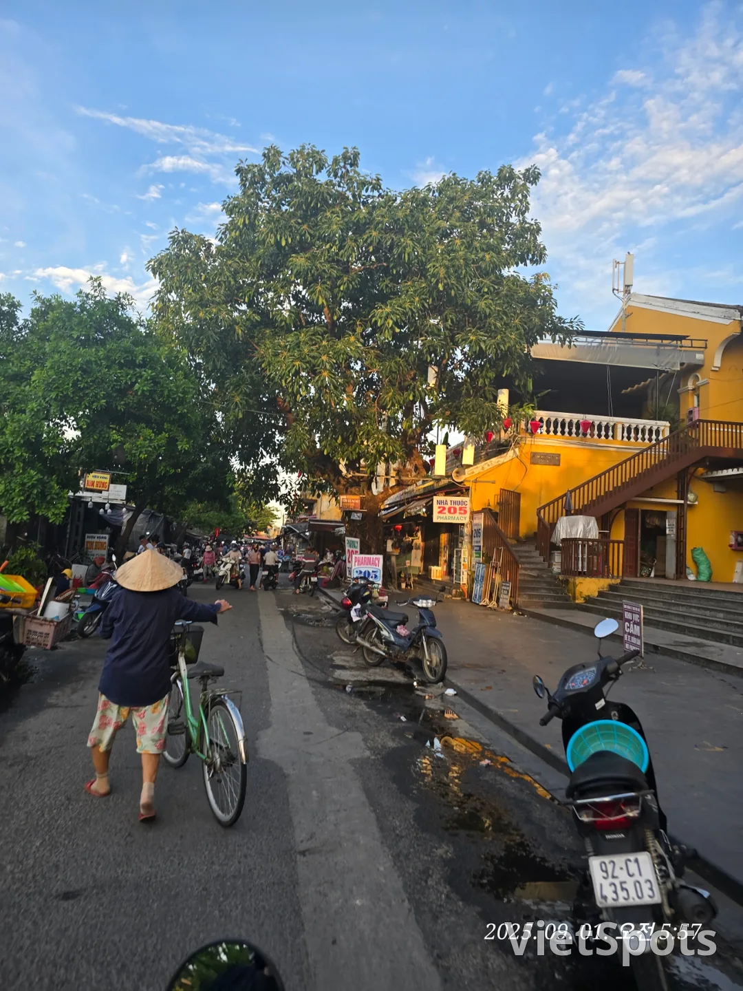 Review Đà Nẵng ✈️ Dạo quanh chợ sáng sớm Hội An