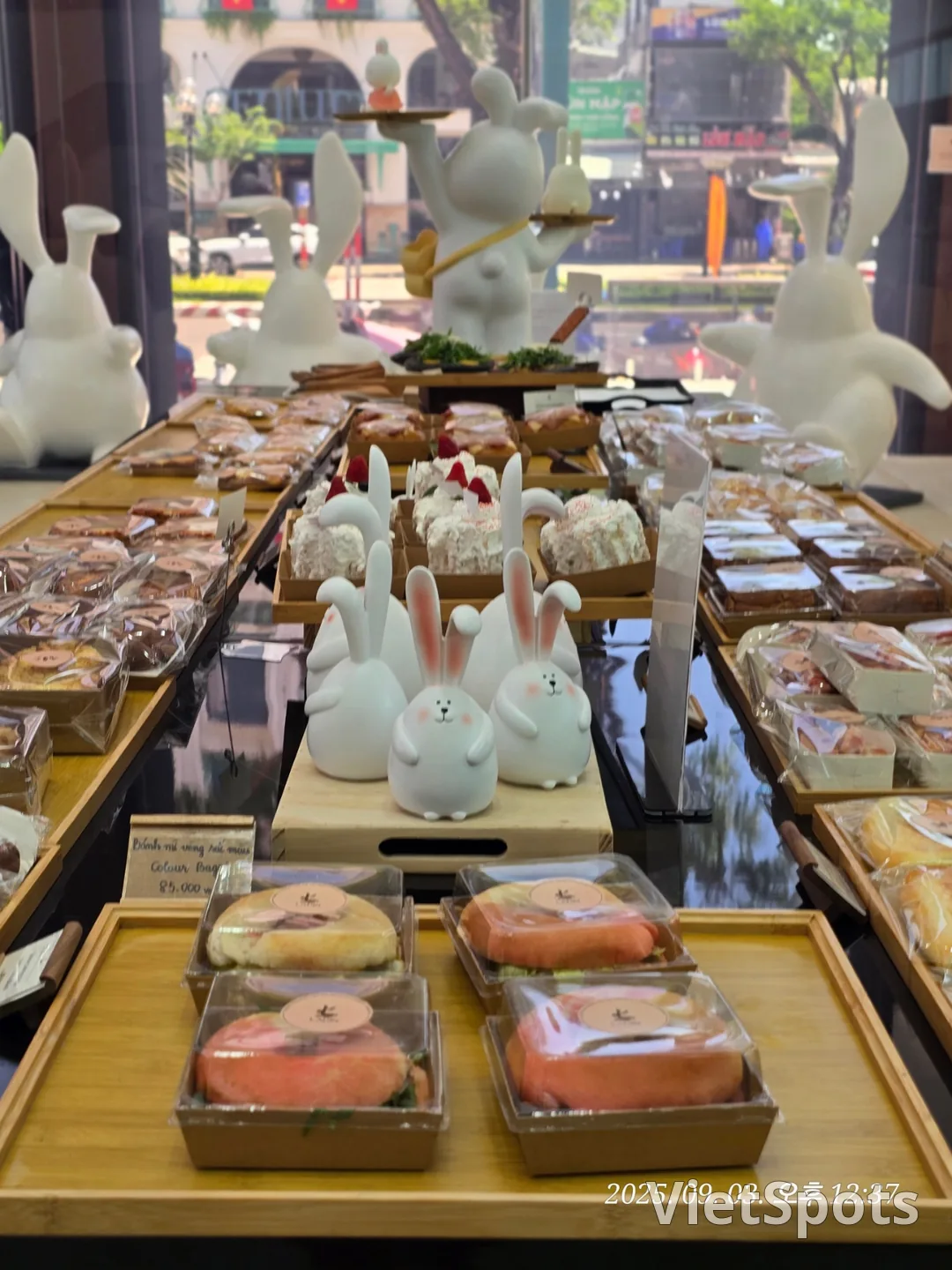 รีวิวดานัง ✈️ คาเฟ่เบเกอรี่ขนาดใหญ่ในดานัง🍰