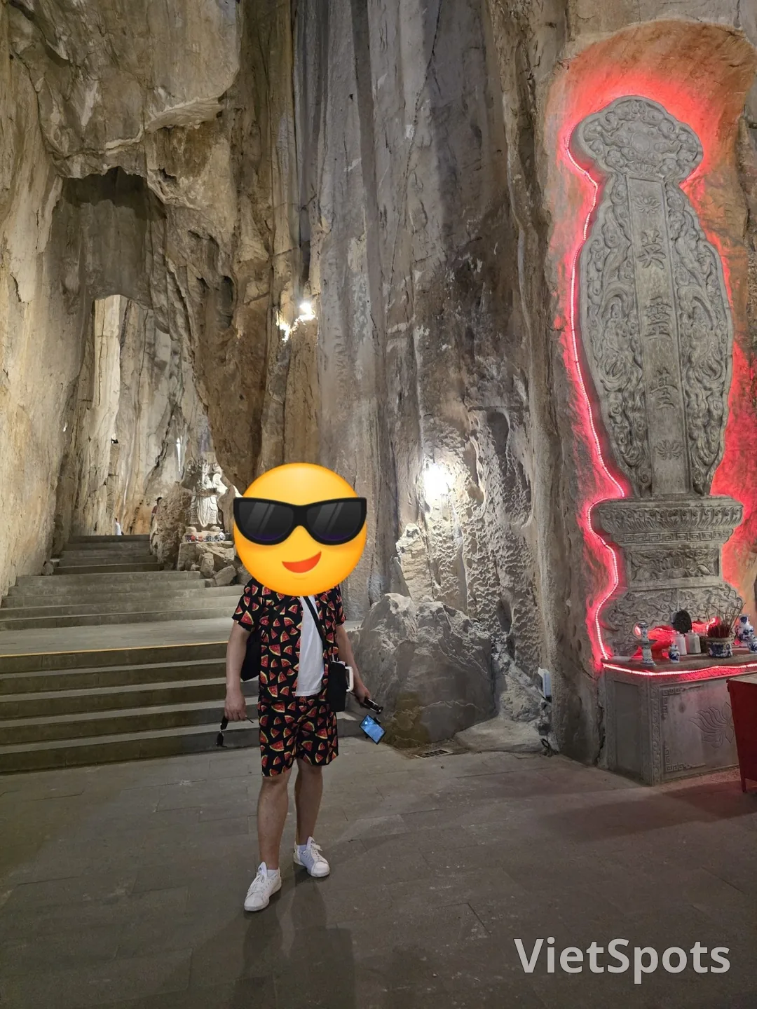 岘港游记✈️在韩市场买了水果图案衬衫