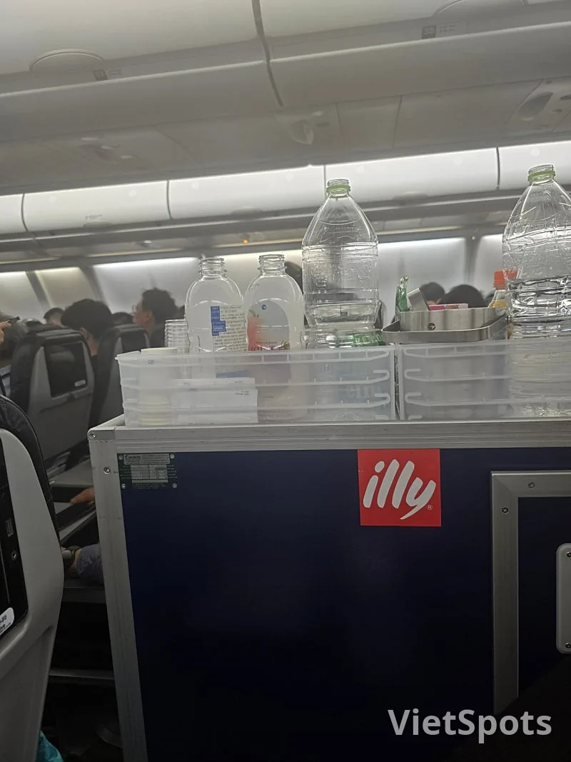 峴港遊記❣️帕拉塔航空✈️炸雞啤酒套餐我給它打幾分呢~🍗🍺