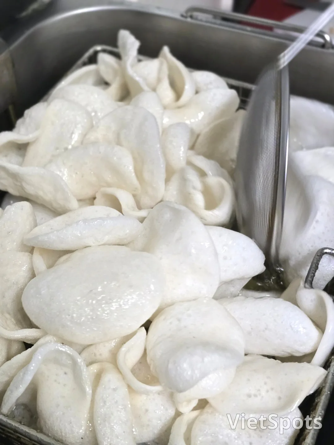 Review Đà Nẵng ❣️ Món ăn vặt quốc dân Việt Nam ✨️ Mua bánh phồng tôm về ăn thử 😋