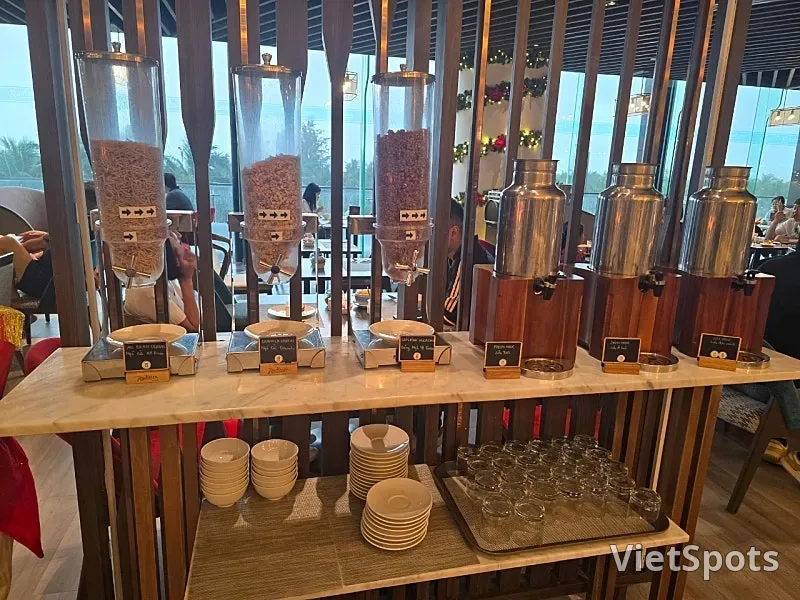 Review Đà Nẵng ❣️ Bữa sáng khách sạn Radisson 🥢