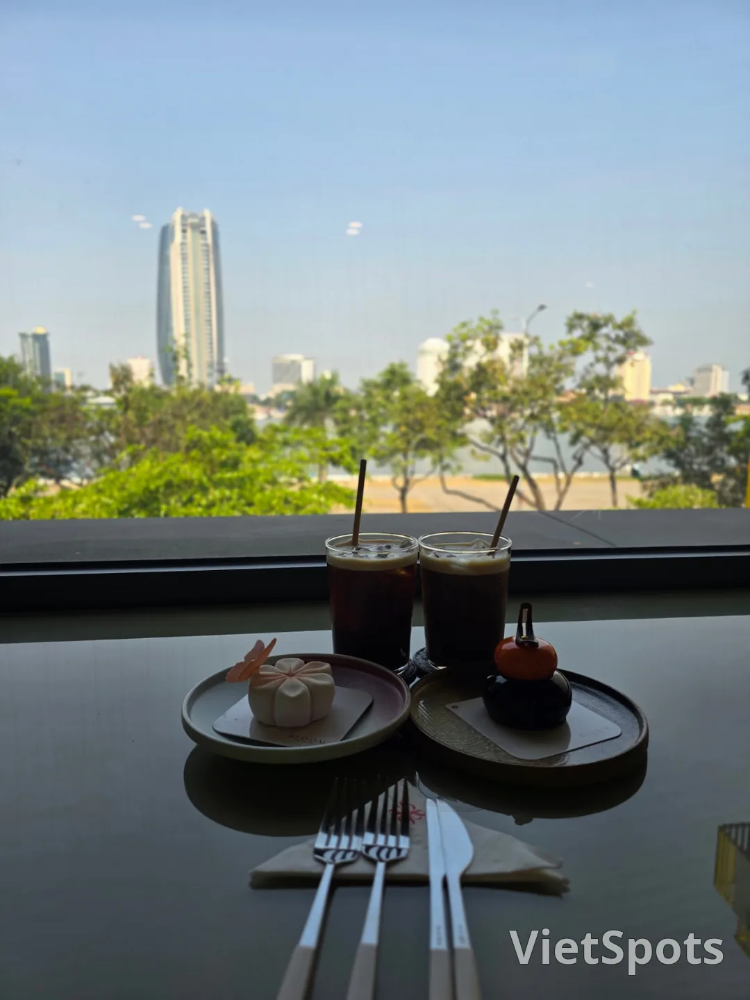 ❣️Cùng với món tráng miệng rất xinh đẹp💕