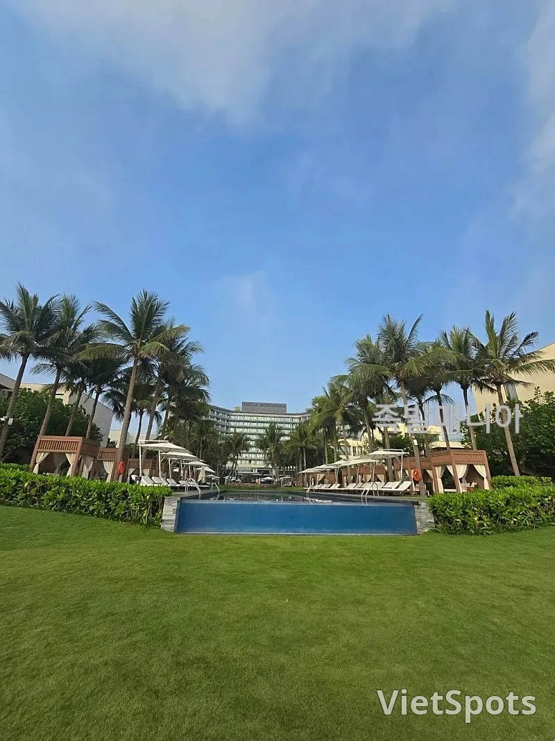 Совет по использованию бассейна Shilla Monogram Da Nang 🏊