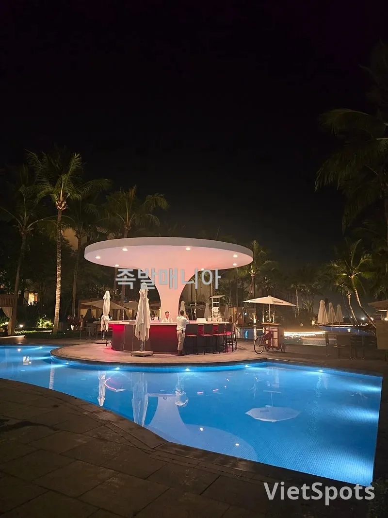 Совет по использованию бассейна Shilla Monogram Da Nang 🏊
