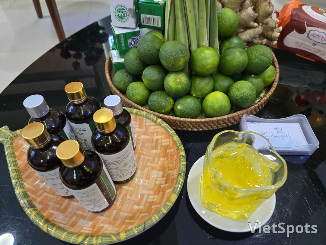 🇻🇳 正午酷熱就去做個按摩吧哈哈