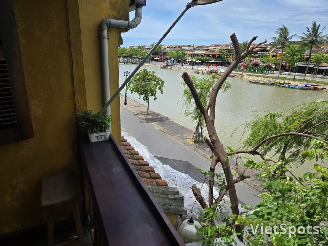 🇻🇳 會安秋盆河畔咖啡館