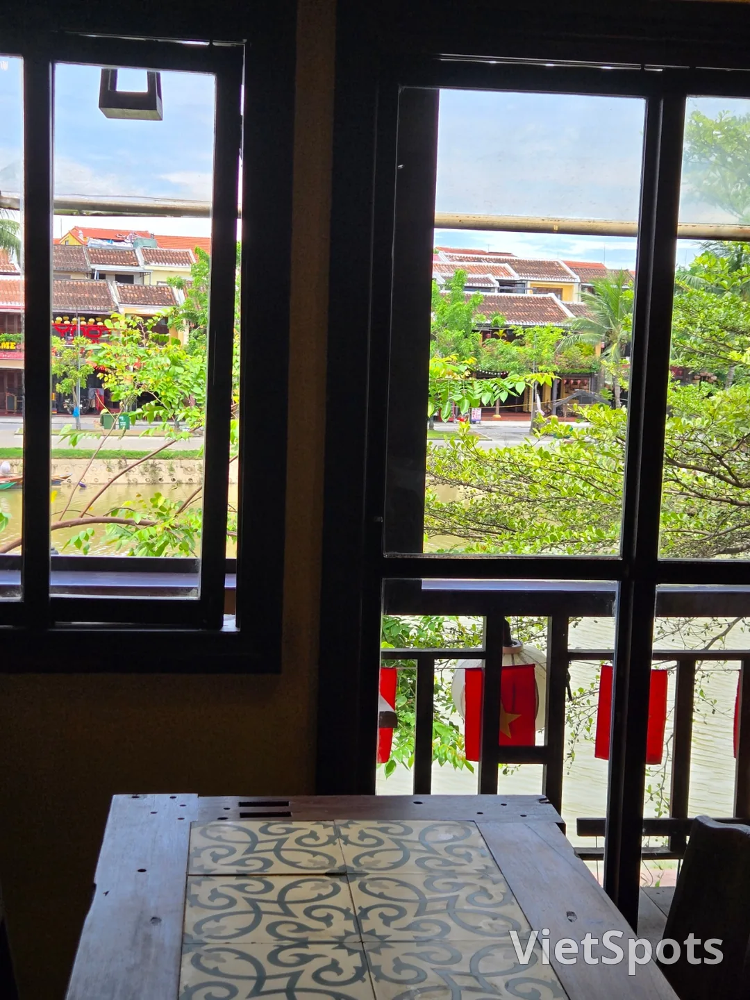 🇻🇳 會安秋盆河畔咖啡館