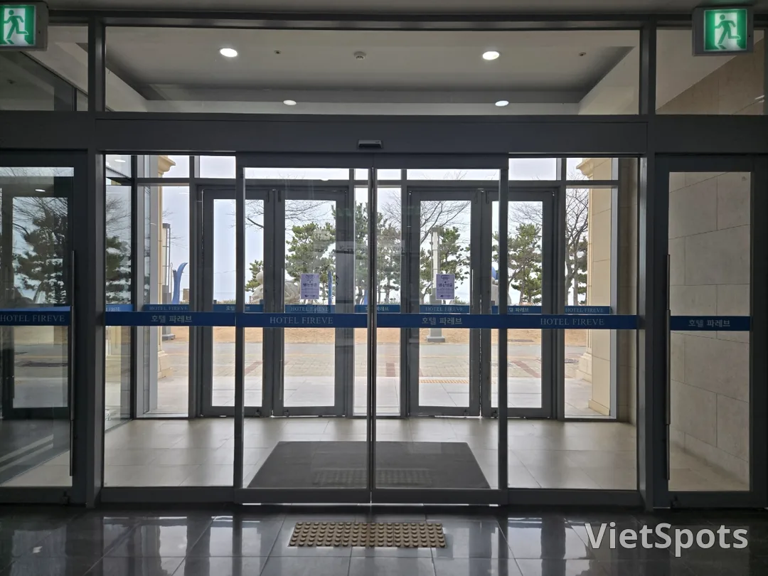 (ท่องเที่ยว 2) โรงแรมแดชอน พาเรฟ