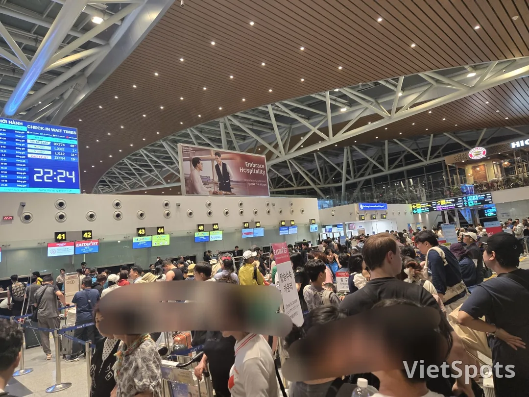 🇻🇳✈️ Sân bay đông kinh khủng ㅠ