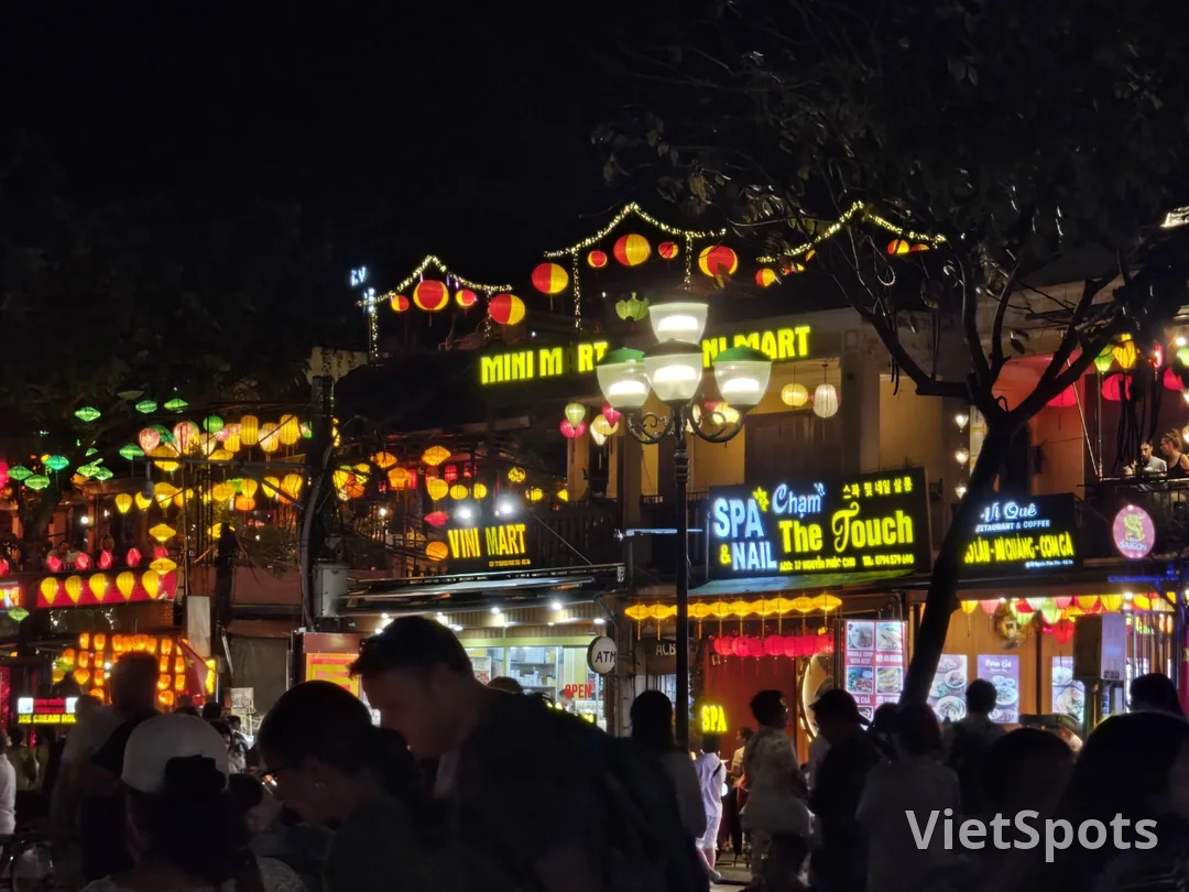 🇻🇳✍️ 会安的白天与夜晚风景