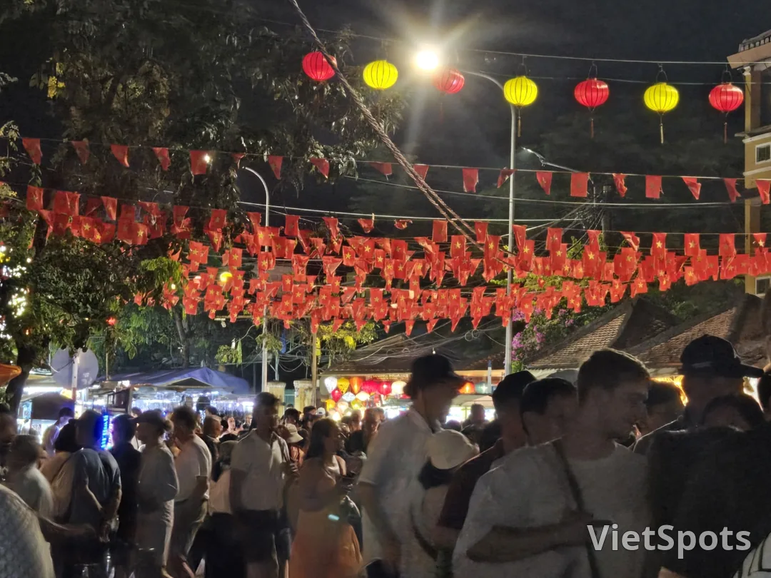 🇻🇳✍️ 会安的白天与夜晚风景