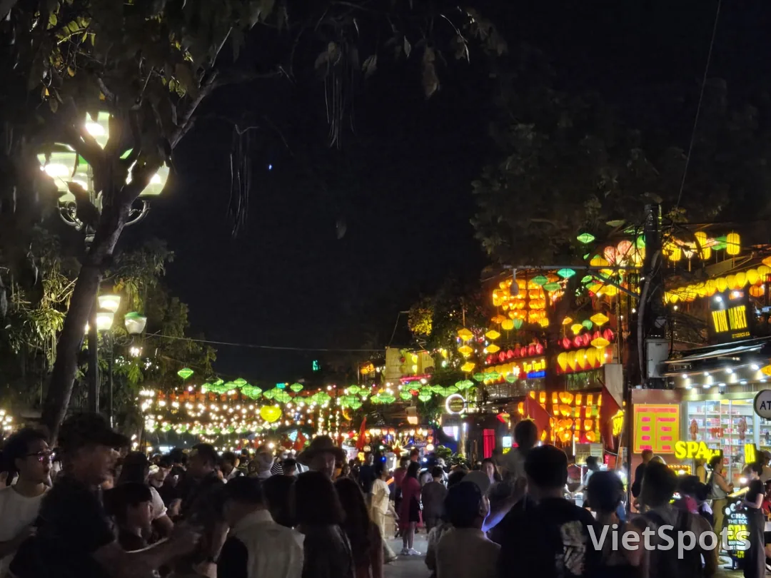 🇻🇳✍️ 会安的白天与夜晚风景