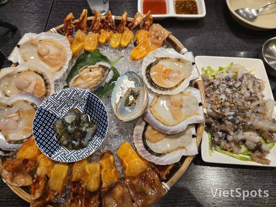 Về bữa tối hôm nay thì...
