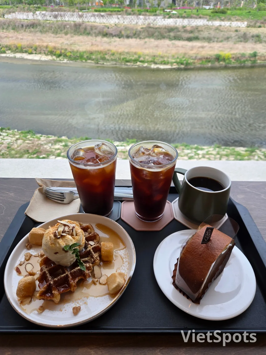 (旅行3) カフェ エイエン
