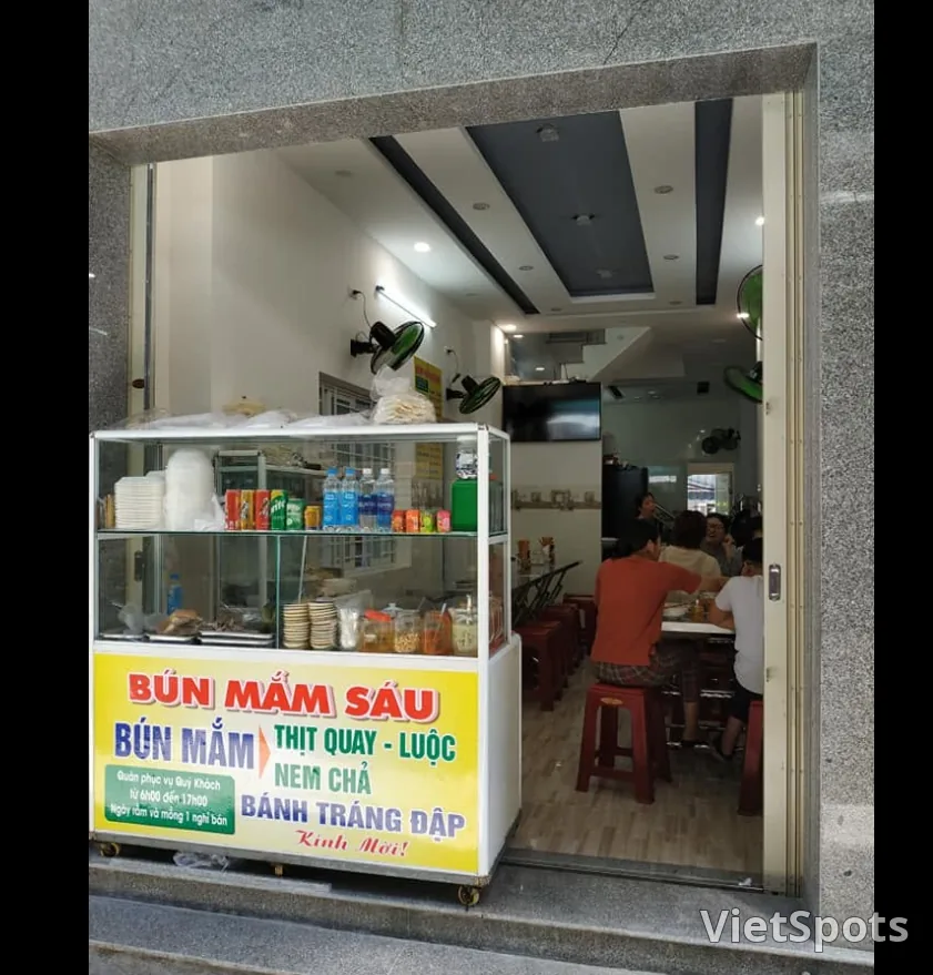 유명한 현지 분맘 식당 리뷰
