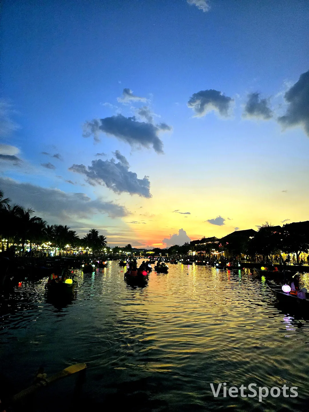 Hoi An wish boat