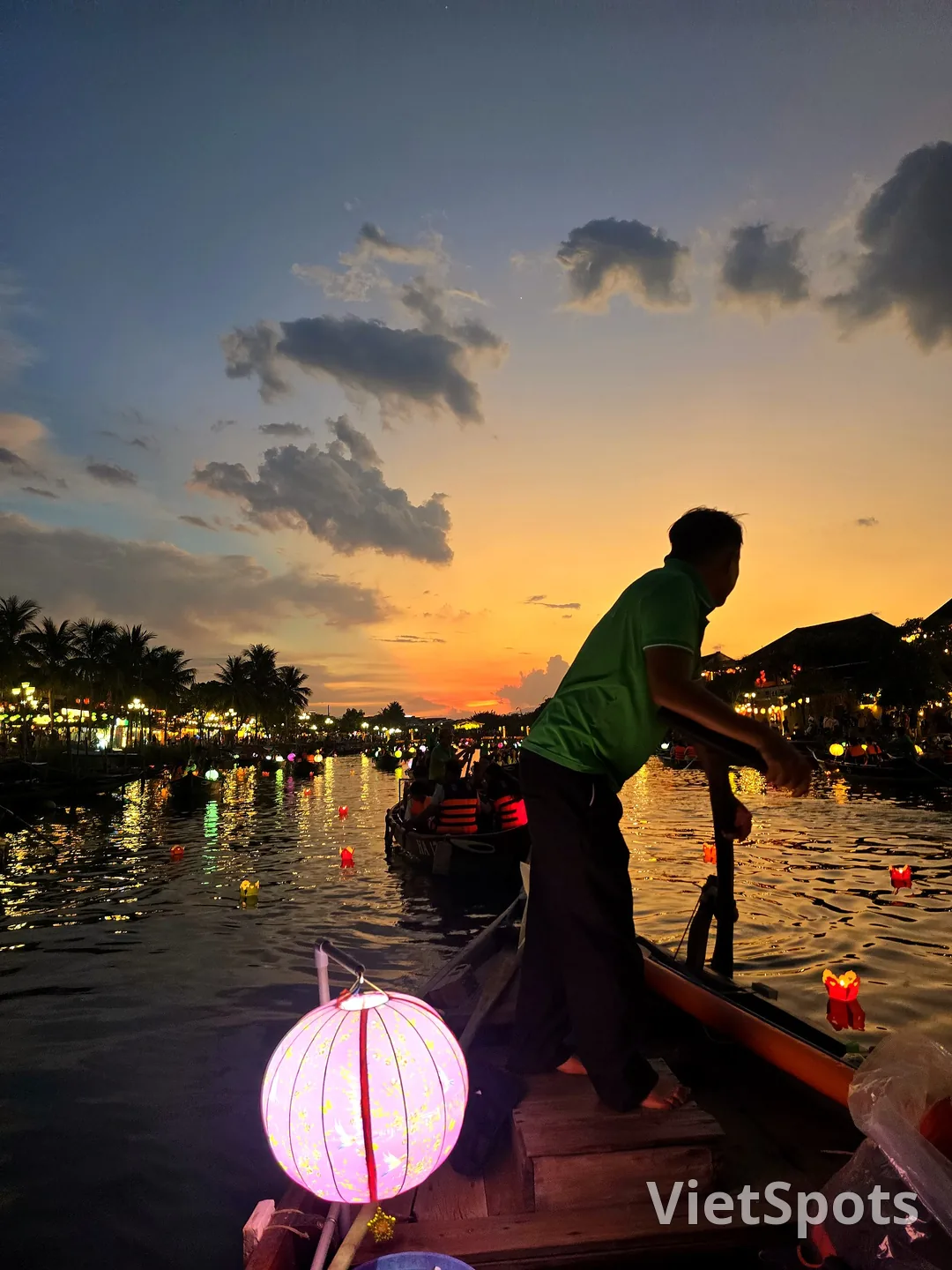 Hoi An wish boat