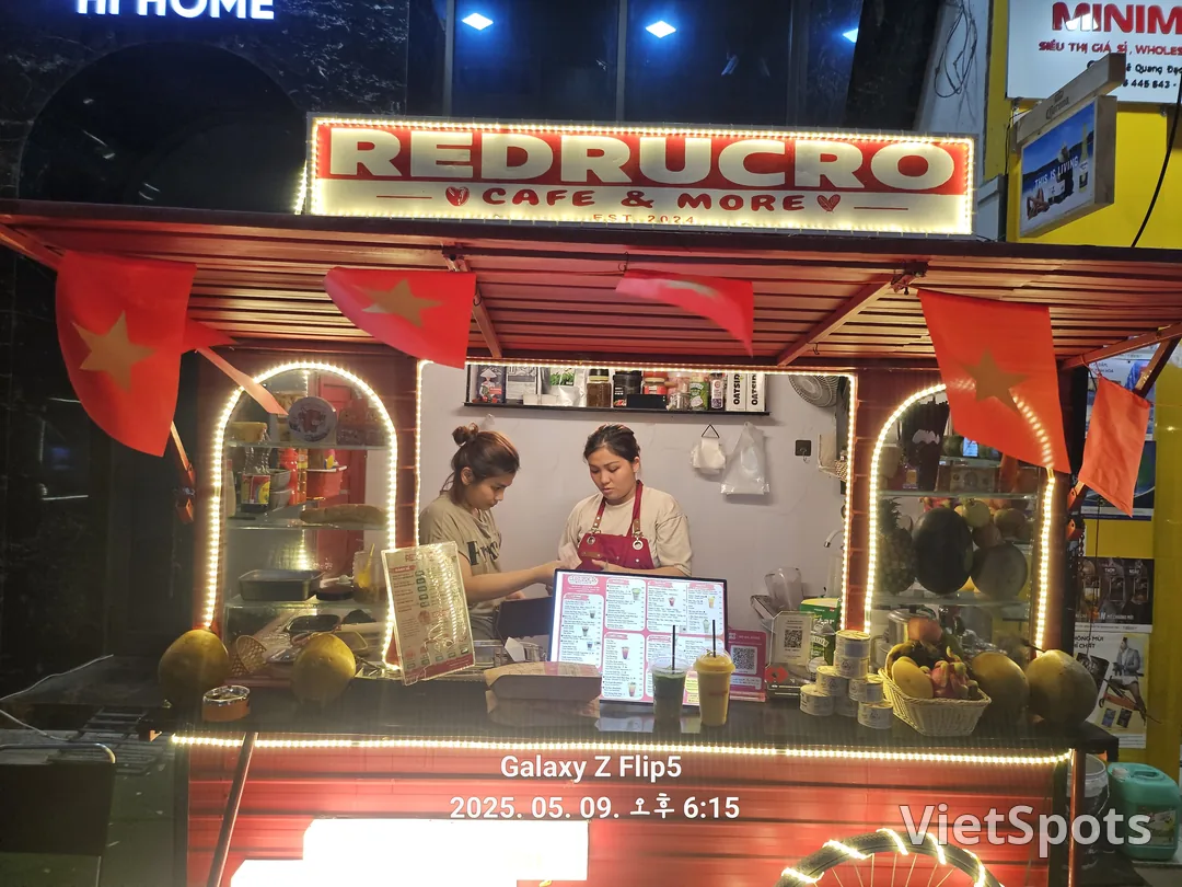 峴港昂楚翁街小咖啡館