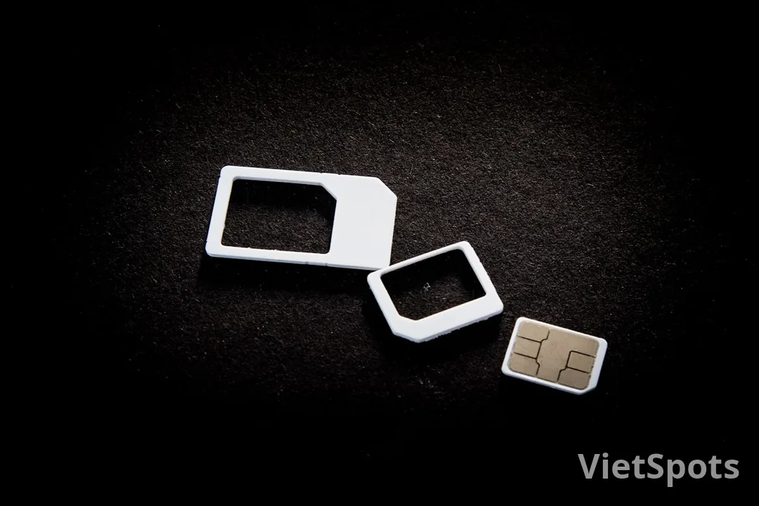 SIM card + tray adapter — nano SIM, micro SIM adapter đen