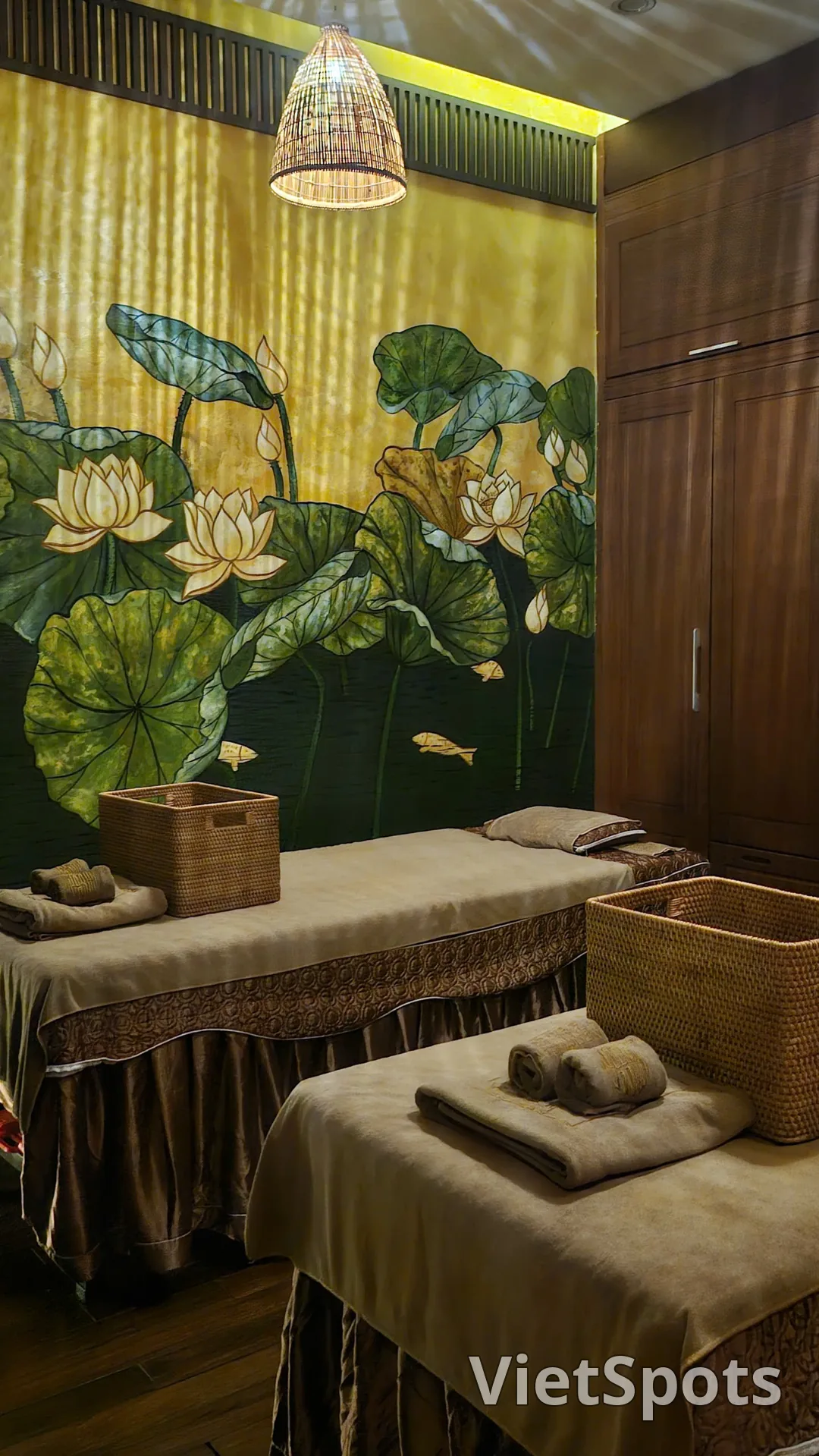 Bài đánh giá sau khi ghé thăm spa mặt trăng có dịch vụ đón trả