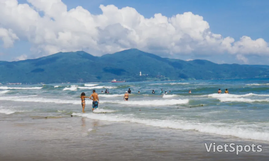หาดหมีเคที่สวยงาม (My Khe Beach)