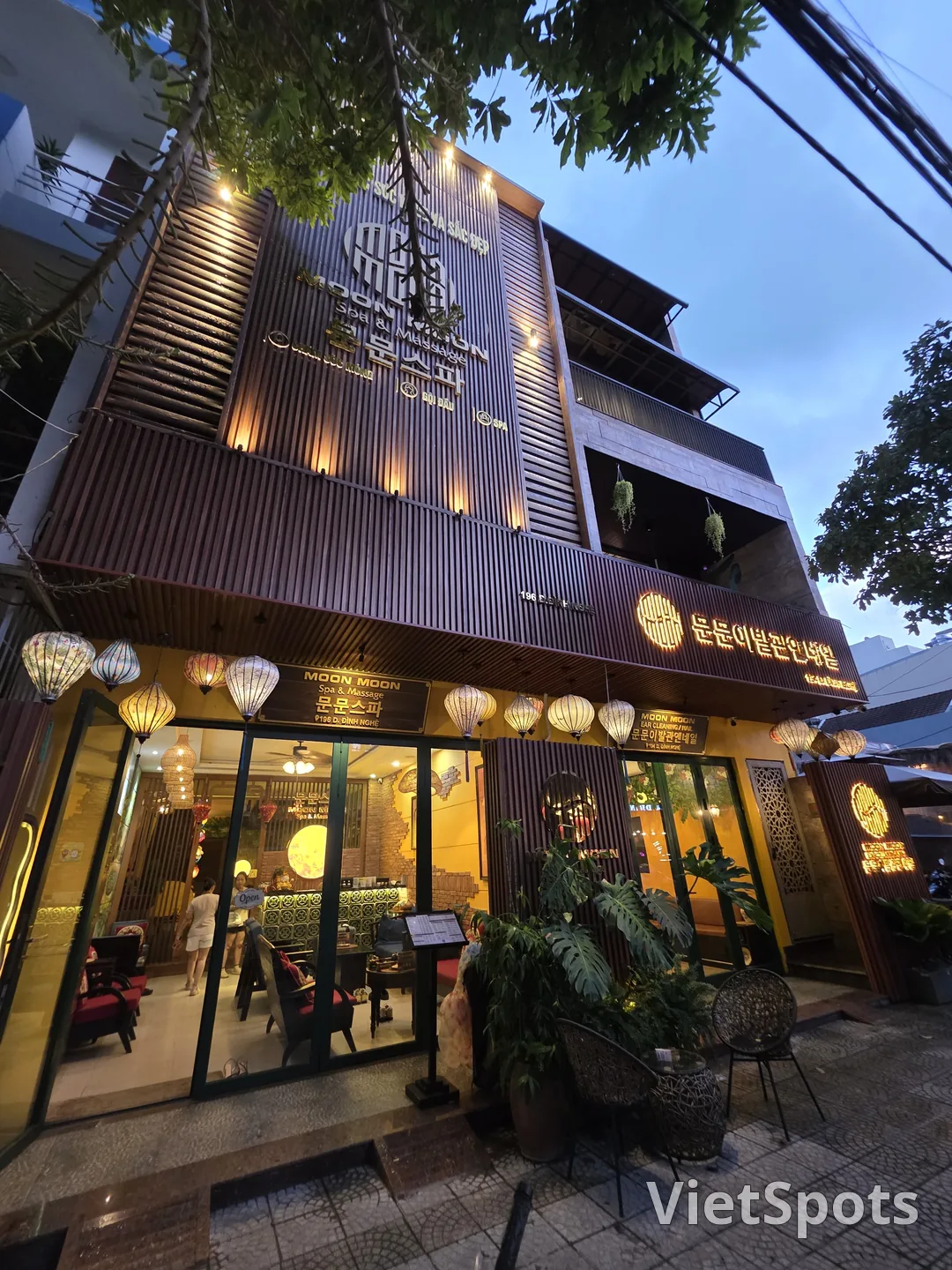 VietSpots Welcome Pack Moonmoon Barber Shop