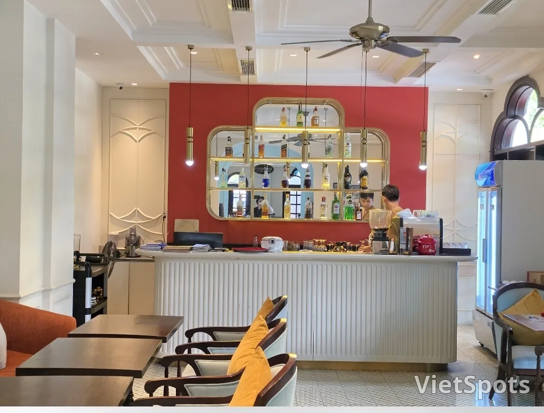 ホイアンのリトル・レジデンス・メコン、本当に美味しいお店だね。ははは