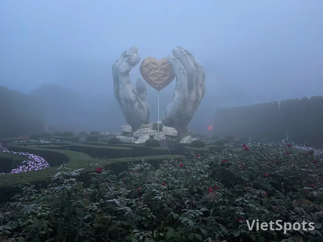 ☁️ Охота за облаками и прохладный ветер 18°C на вершине Ба На 22 сентября