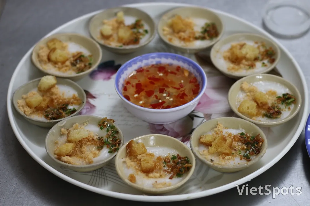 Da Nang cuisine: 26 delicious dishes that captivate diners from all directions